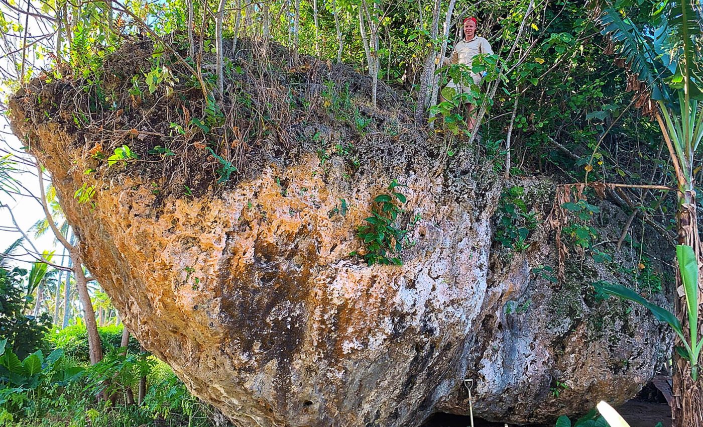 Scientists find a boulder weighing 2,645,547 pounds that was washed inland by an enormous tsunami