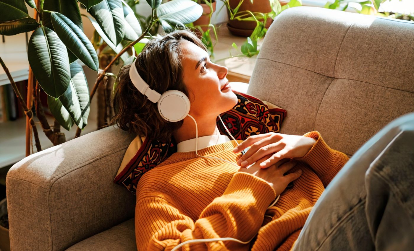 Listening to music can change how we recall memories