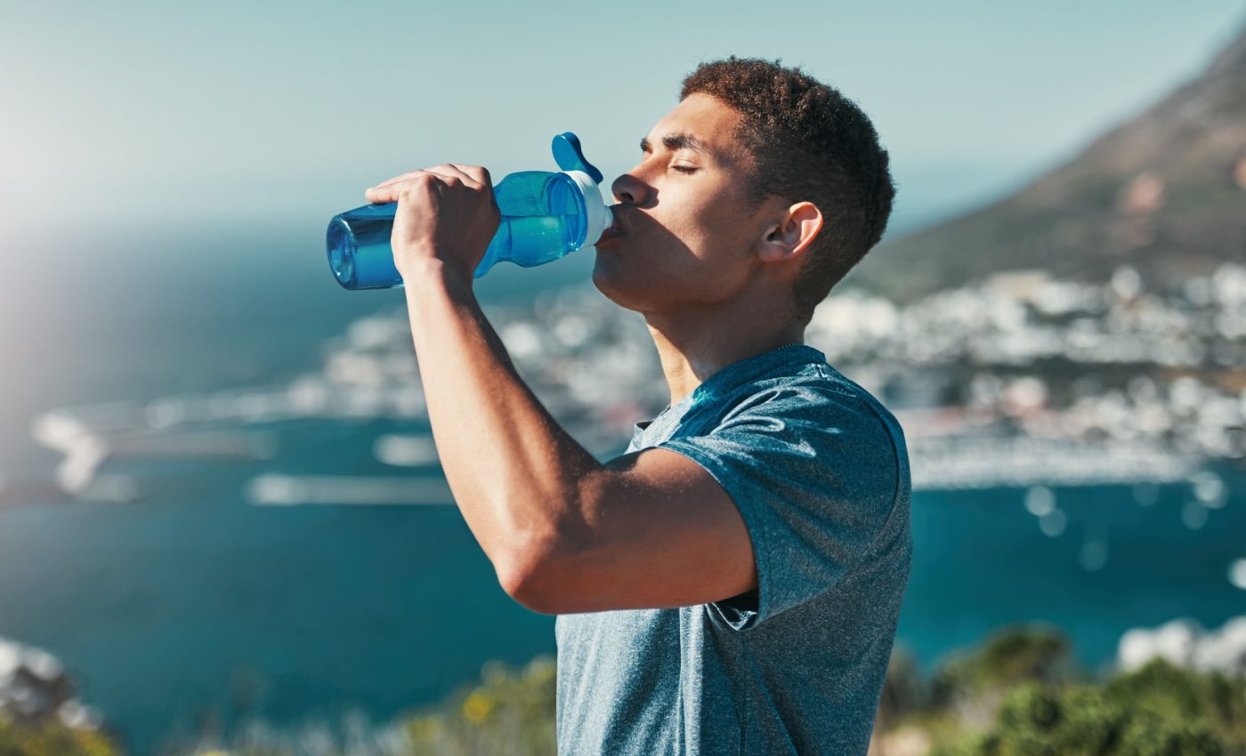 Wearable sensor tells you when you need to drink water