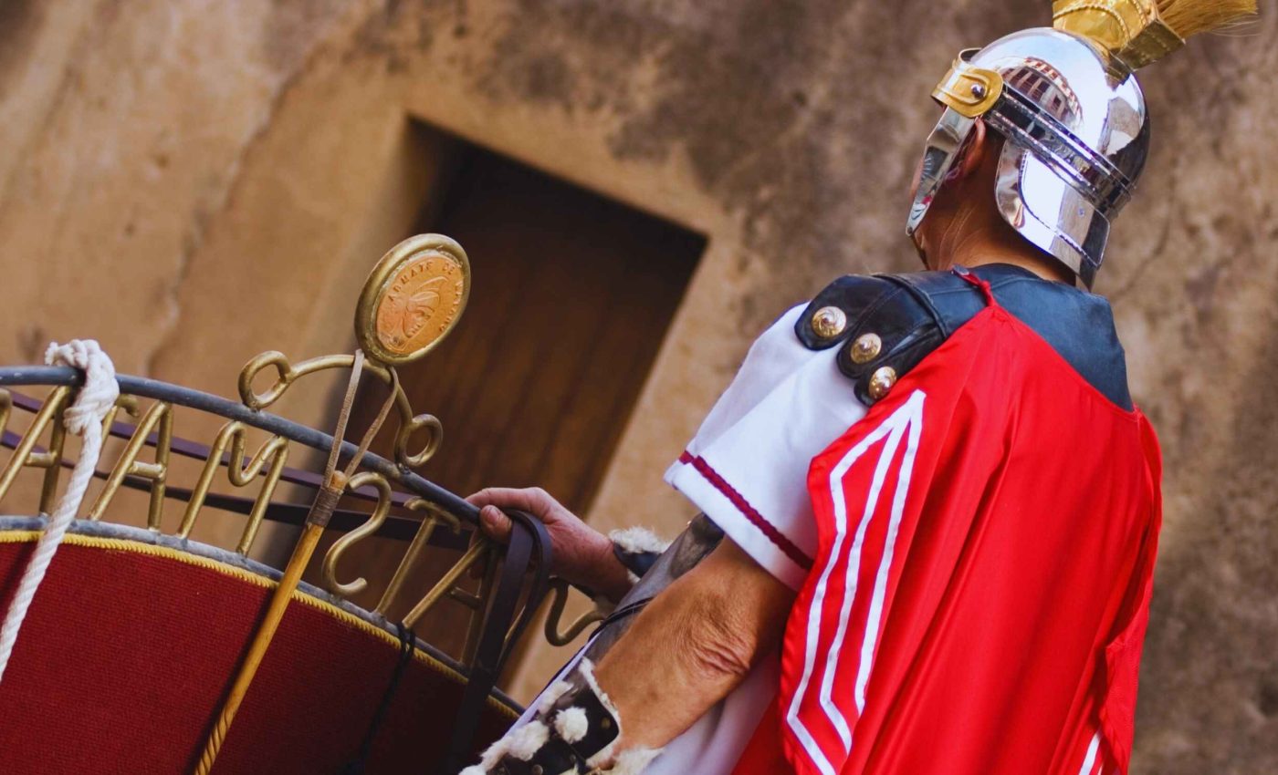 Roman soldiers were mostly united, but it wasn't because of their uniforms